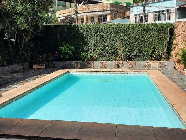 Casa com 806m² 3 quartos e 4 banheiros, à venda, no bairro Vila Valqueire em Rio de Janeiro