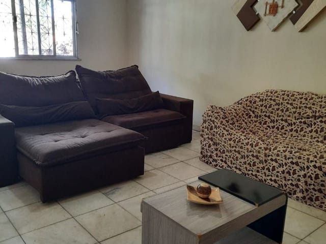 Casa com 806m² 3 quartos e 4 banheiros, à venda, no bairro Vila Valqueire em Rio de Janeiro