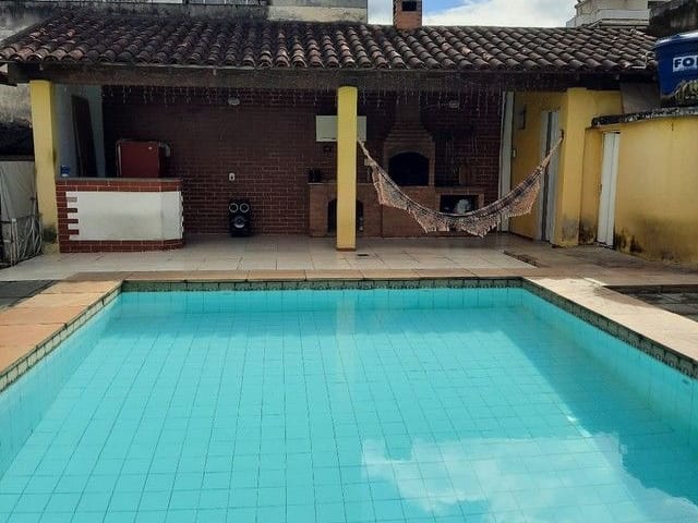 Casa com 806m² 3 quartos e 4 banheiros, à venda, no bairro Vila Valqueire em Rio de Janeiro