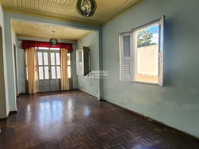 Casa 3 quartos e 1 banheiro, à venda, no bairro Alto Maron em Vitória da Conquista