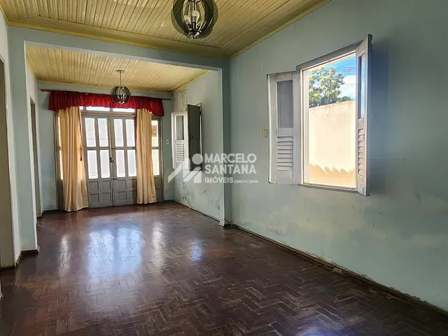 Casa 3 quartos e 1 banheiro, à venda, no bairro Alto Maron em Vitória da Conquista