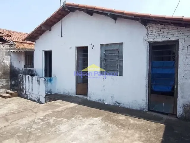 Casa com 200m² 2 quartos e 2 banheiros, à venda, no bairro Alto Castelani em Capivari