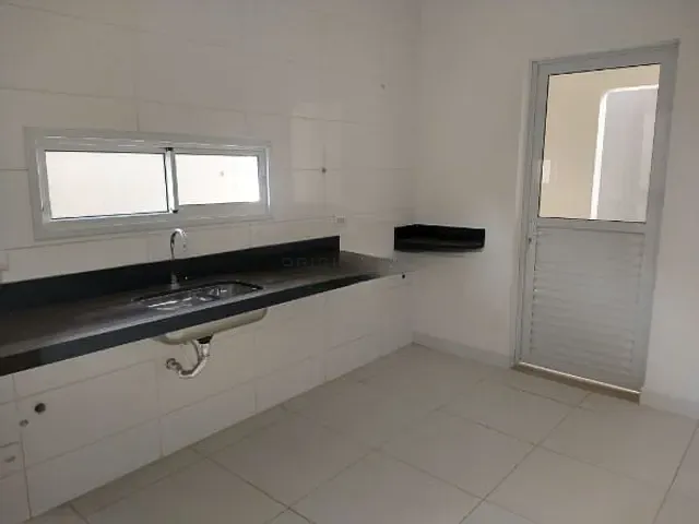 Casa com 253m² 3 quartos e 3 banheiros, à venda, no bairro Tiradentes em Campo Grande