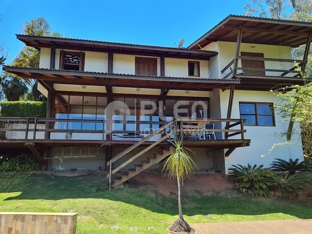 Casa com 1000m² 3 quartos e 5 banheiros, à venda, no bairro Caraguatá em Mairiporã