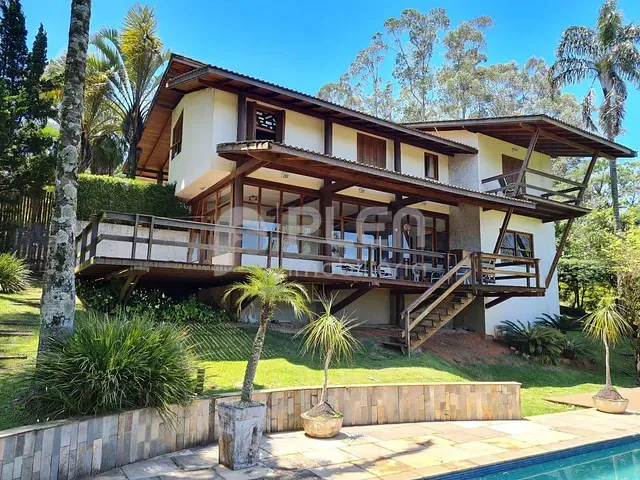 Casa com 1000m² 3 quartos e 5 banheiros, à venda, no bairro Caraguatá em Mairiporã