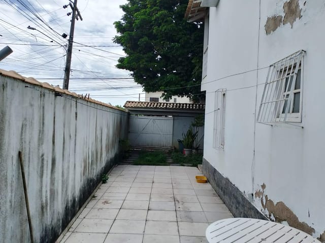 Casa 3 quartos e 2 banheiros, à venda, no bairro Balneário Remanso em Rio das Ostras