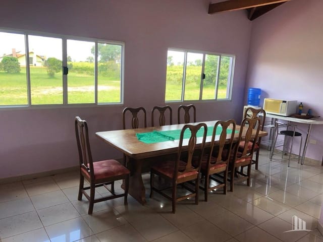 Casa com 1000m², à venda, no bairro Chácara Cachoeira em Campo Grande