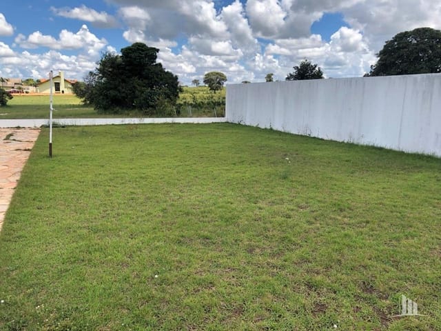 Casa com 1000m², à venda, no bairro Chácara Cachoeira em Campo Grande