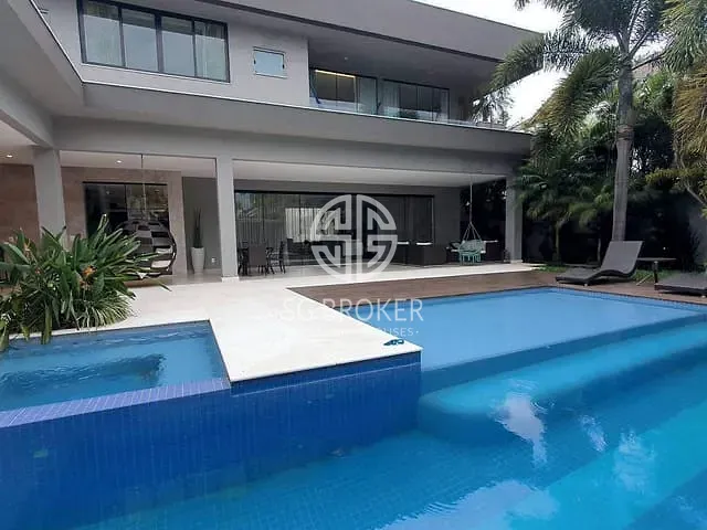 Casa com 760m² 5 quartos e 10 banheiros, à venda, no bairro Barra da Tijuca em Rio de Janeiro