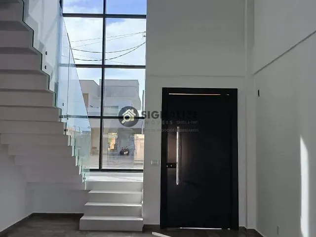 Casa com 283m² 4 quartos e 5 banheiros, à venda, no bairro Ogiva em Cabo Frio
