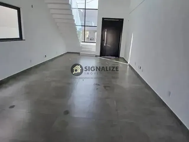 Casa com 283m² 4 quartos e 5 banheiros, à venda, no bairro Ogiva em Cabo Frio