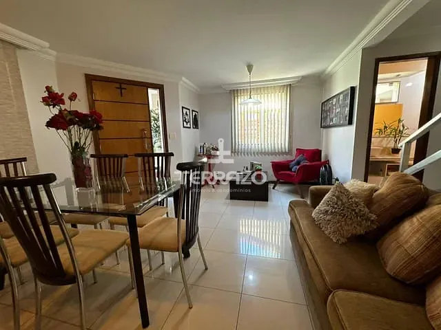 Casa com 141m² 3 quartos e 4 banheiros, à venda, no bairro Casa de Pedra em Volta Redonda