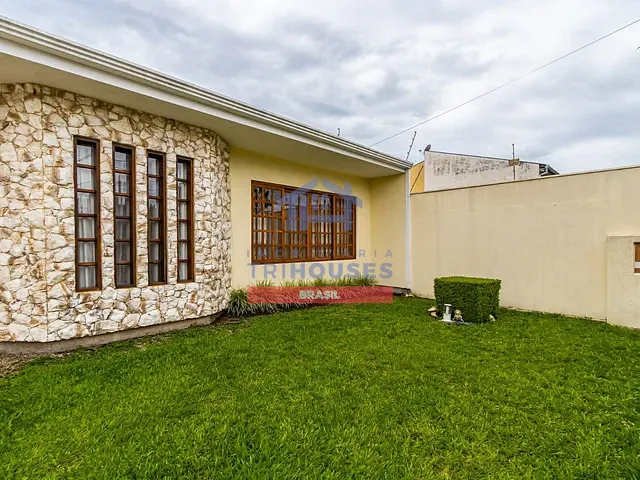 Casa 4 quartos e 3 banheiros, à venda, no bairro Capão da Imbuia em Curitiba