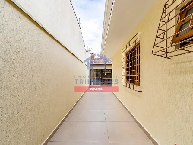 Casa 4 quartos e 3 banheiros, à venda, no bairro Capão da Imbuia em Curitiba