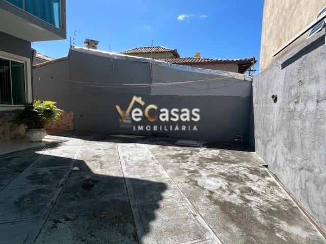 Casa com 117m² 2 quartos e 4 banheiros, à venda, no bairro Village Rio das Ostras em Rio das Ostras