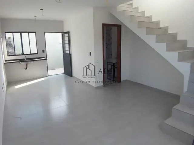 Casa 2 quartos e 2 banheiros, à venda, no bairro Vila São Paulo em Mogi das Cruzes