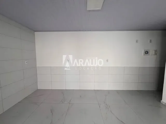 Casa com 40m² 2 quartos e 1 banheiro, para alugar, no bairro Cordeiros em Itajaí