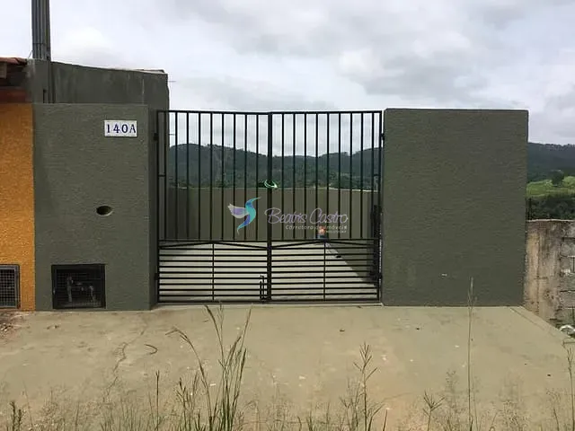 Casa com 138m² 1 quarto e 1 banheiro, à venda, no bairro Jardim Paraíso do Tanque em Atibaia