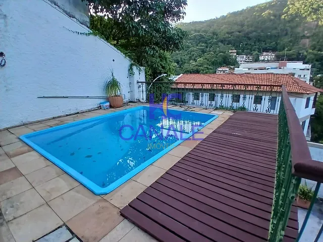 Casa com 550m² 4 quartos e 5 banheiros, à venda, no bairro Laranjeiras em Rio de Janeiro