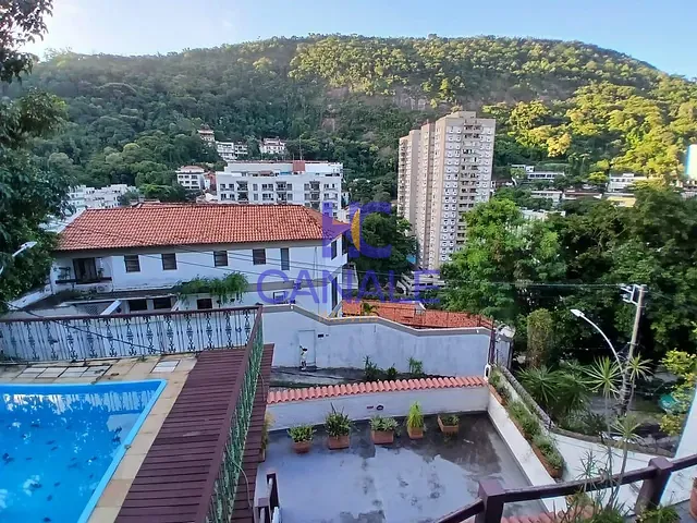 Casa com 550m² 4 quartos e 5 banheiros, à venda, no bairro Laranjeiras em Rio de Janeiro