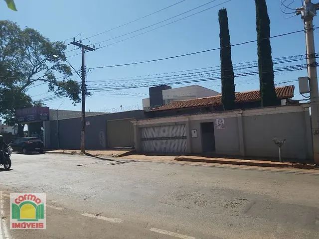 Casa com 360m² 4 quartos e 4 banheiros, à venda, no bairro Jardim Nações Unidas em Anápolis