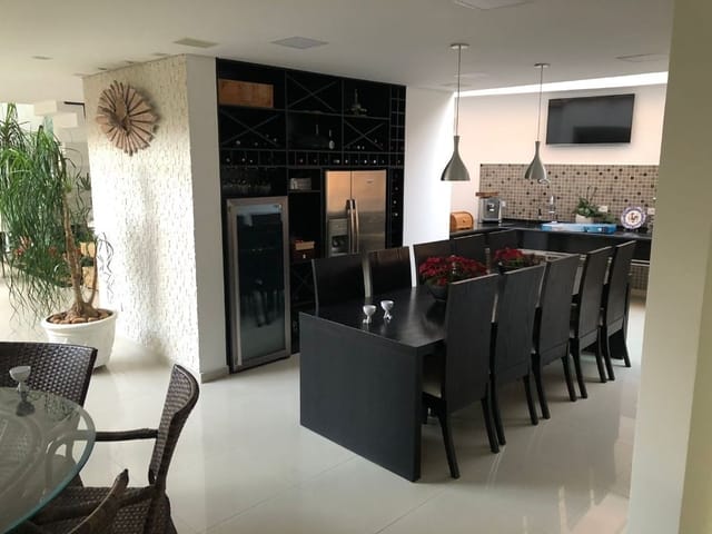 Casa com 600m² 4 quartos e 5 banheiros, à venda, no bairro Cidade Parquelandia em Mogi das Cruzes