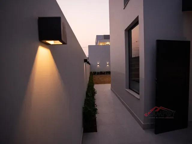 Casa 3 quartos e 3 banheiros, à venda, no bairro Loteamento Residencial Florais Do Lago em Apucarana
