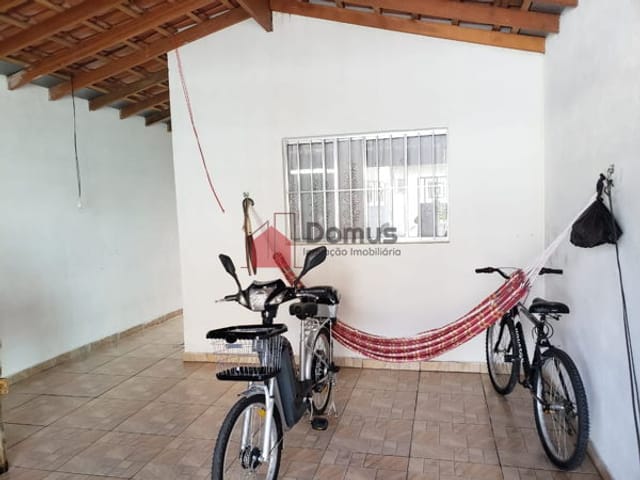Casa com 128m², à venda, no bairro Triângulo em Pindamonhangaba