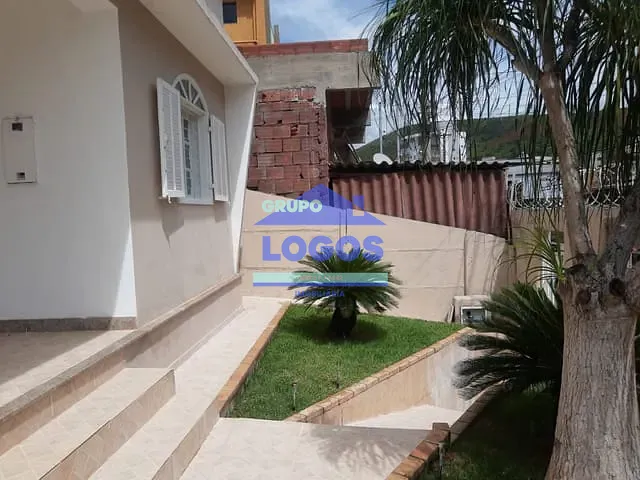 Casa com 360m² 4 quartos e 2 banheiros, à venda, no bairro Santa Bárbara em João Monlevade