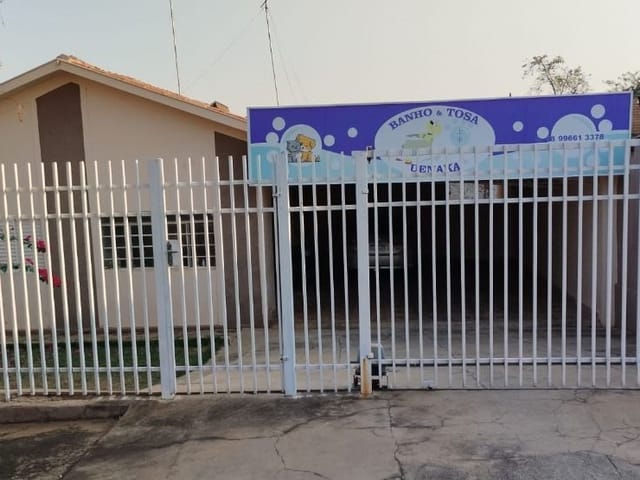 Casa com 509m² 3 quartos e 2 banheiros, à venda, no bairro Centro em Birigui