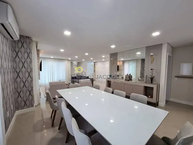 Casa com 360m² 4 quartos e 7 banheiros, à venda, no bairro Cidade Universitária Pedra Branca em Palhoça