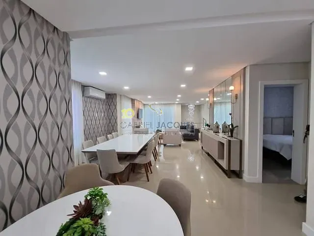 Casa com 360m² 4 quartos e 7 banheiros, à venda, no bairro Cidade Universitária Pedra Branca em Palhoça