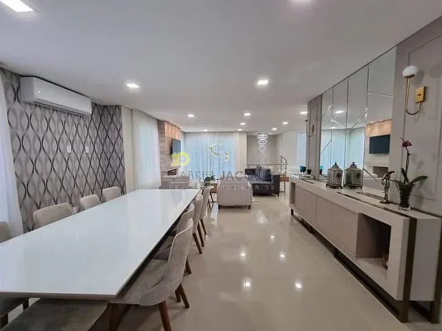 Casa com 360m² 4 quartos e 7 banheiros, à venda, no bairro Cidade Universitária Pedra Branca em Palhoça