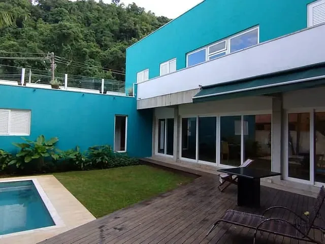 Casa com 450m² 4 quartos e 3 banheiros, à venda, no bairro Guaecá em São Sebastião