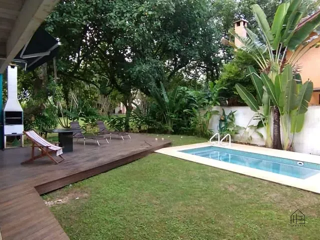 Casa com 450m² 4 quartos e 3 banheiros, à venda, no bairro Guaecá em São Sebastião
