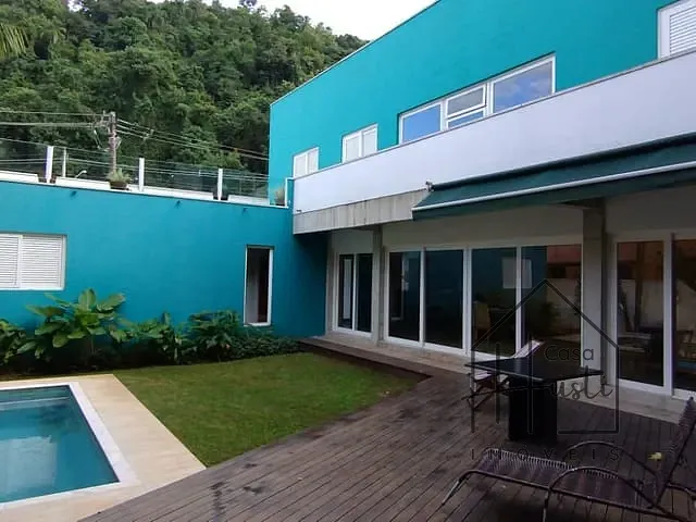 Casa com 602m² 4 quartos e 3 banheiros, para alugar, no bairro Guaecá em São Sebastião