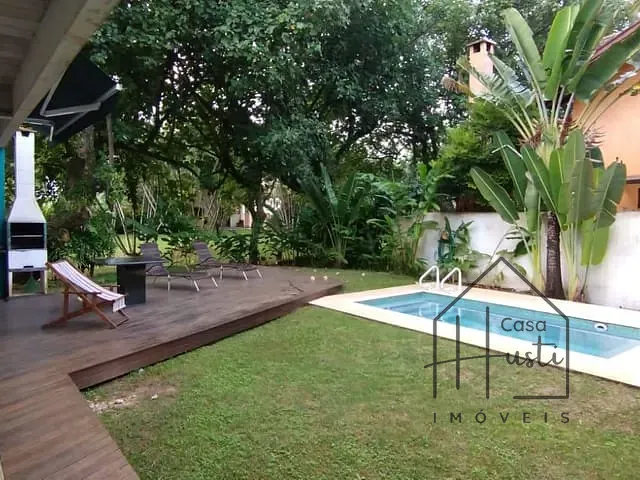 Casa com 602m² 4 quartos e 3 banheiros, para alugar, no bairro Guaecá em São Sebastião