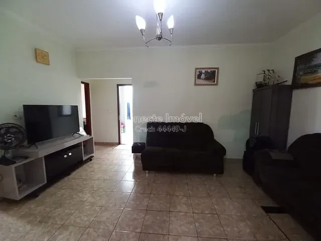 Casa com 366m² 4 quartos e 2 banheiros, à venda, no bairro Parque Orlando Correa Barbosa em Artur Nogueira
