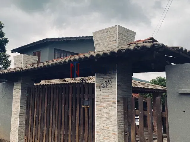 Casa com 3000m² 4 quartos e 3 banheiros, à venda, no bairro Cidade Nova em Bom Jesus dos Perdões