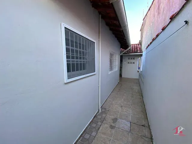 Casa 3 quartos e 2 banheiros, à venda, no bairro Bopiranga em Itanhaém