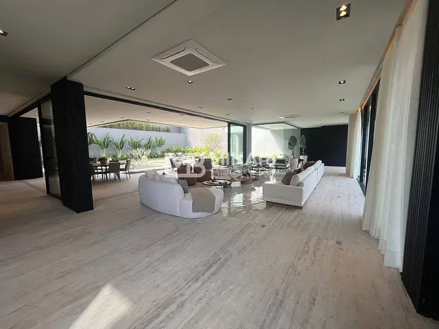 Casa 5 quartos e 7 banheiros, à venda, no bairro Alphaville Residencial Um em Barueri
