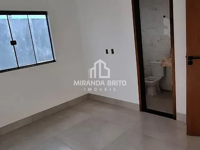 Casa 3 quartos e 2 banheiros, à venda, no bairro Setor Central em Aparecida de Goiânia
