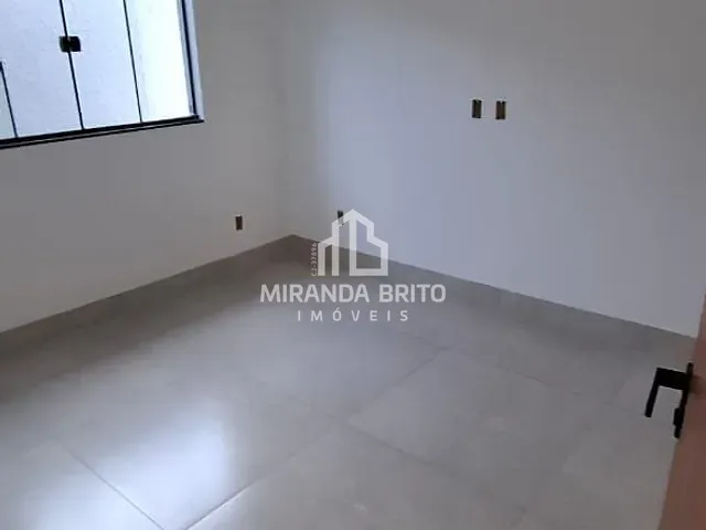 Casa 3 quartos e 2 banheiros, à venda, no bairro Setor Central em Aparecida de Goiânia