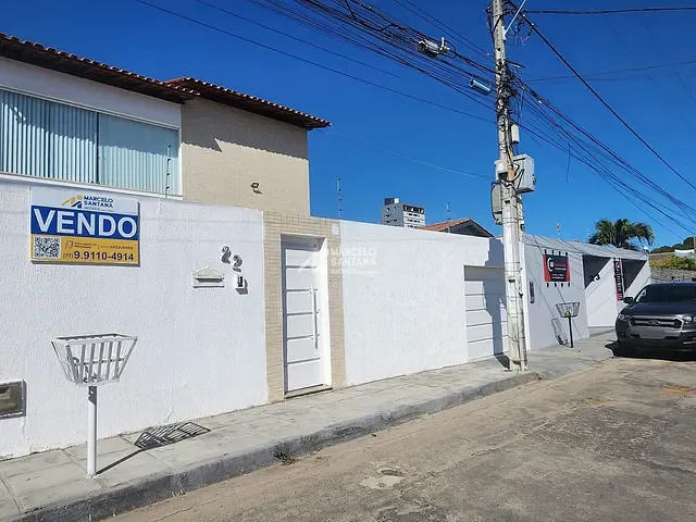 Casa com 300m² 3 quartos e 3 banheiros, à venda, no bairro Candeias em Vitória da Conquista
