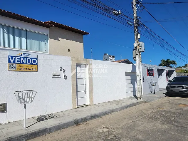 Casa com 300m² 3 quartos e 3 banheiros, à venda, no bairro Candeias em Vitória da Conquista