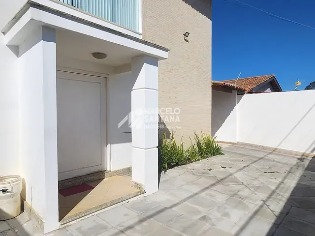 Casa com 300m² 3 quartos e 3 banheiros, à venda, no bairro Candeias em Vitória da Conquista