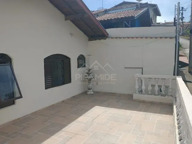 Casa com 163m² 3 quartos e 2 banheiros, à venda, no bairro Jardim Esperança em Poços de Caldas