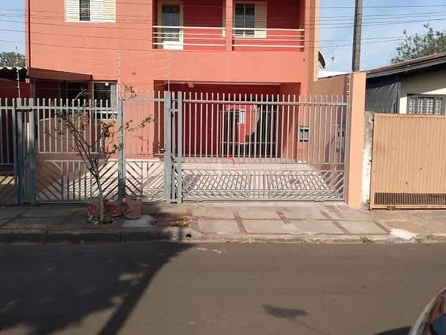 Casa com 300m², à venda, no bairro Industrial em Londrina
