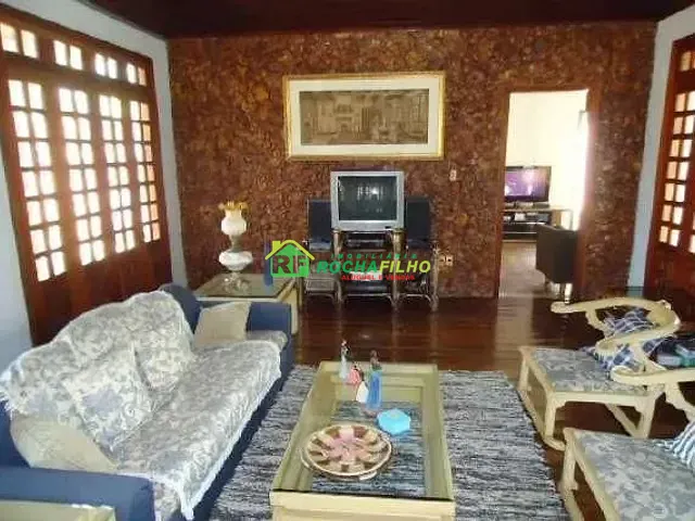 Casa com 900m² 4 quartos e 2 banheiros, à venda ou para alugar, no bairro Ininga em Teresina