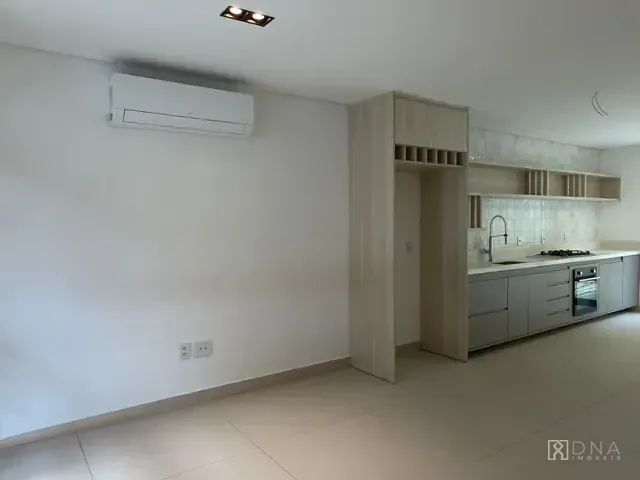 Casa 3 quartos e 3 banheiros, para alugar, no bairro Urbanova I em São José dos Campos